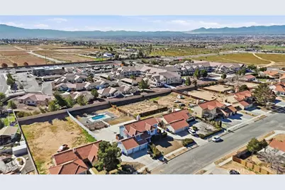 20592 Mockingbird Avenue, Apple Valley, CA 92308 - Photo 75