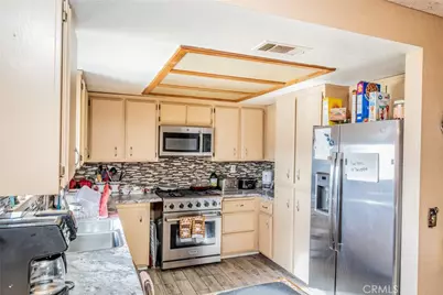 4637 Luna Road, Phelan, CA 92371 - Photo 17