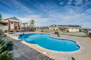 4637 Luna Rd, Phelan, CA 92371 - Photo 7