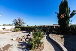 26489 Blue Water, Helendale, CA 92342 - Photo 49