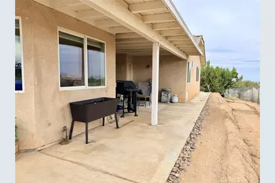 7915 Outpost Road, Oak Hills, CA 92344 - Photo 25