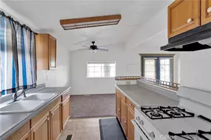 16473 Green Tree Blvd, Victorville, CA 92395 - Photo 13