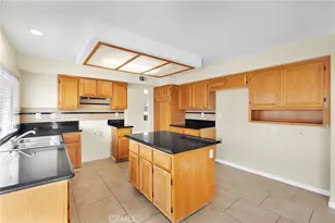 12734 Trotters Ln, Victorville, CA 92392 - Photo 17