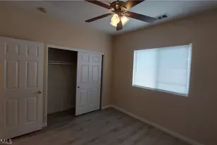 16124 Holly Ridge Ct, Victorville, CA 92395 - Photo 15