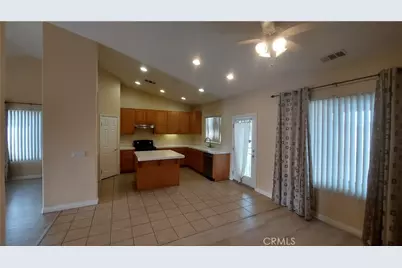 16124 Holly Ridge Court, Victorville, CA 92395 - Photo 7
