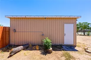 8263 3rd, Hesperia, CA 92345 - Photo 39