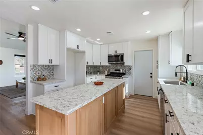 12850 Lakota Rd, Apple Valley, CA 92308 - Photo 7