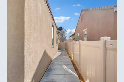 18920 Lasso Street, Apple Valley, CA 92308 - Photo 33