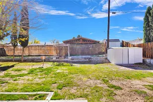 16257 Avalon, Victorville, CA 92395 - Photo 35