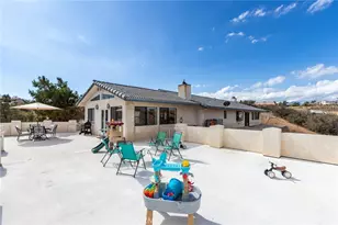 8384 Highland Ct, Oak Hills, CA 92344 - Photo 57