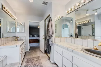 8384 Highland Court, Oak Hills, CA 92344 - Photo 47
