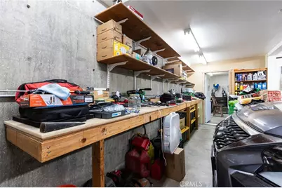 8384 Highland Court, Oak Hills, CA 92344 - Photo 55