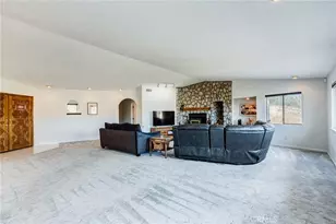 8384 Highland Ct, Oak Hills, CA 92344 - Photo 21