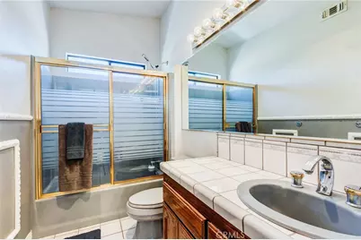 8384 Highland Court, Oak Hills, CA 92344 - Photo 35