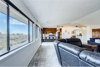 8384 Highland Court, Oak Hills, CA 92344 - Photo 19