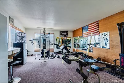 8384 Highland Court, Oak Hills, CA 92344 - Photo 53