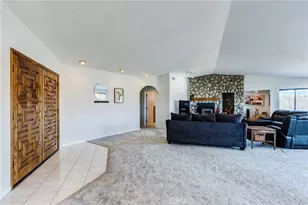8384 Highland Ct, Oak Hills, CA 92344 - Photo 23
