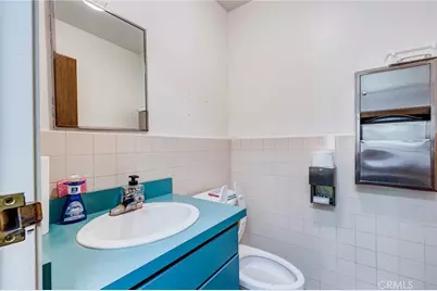 715 N Mountain Avenue #201, Upland, CA 91786 - Photo 9