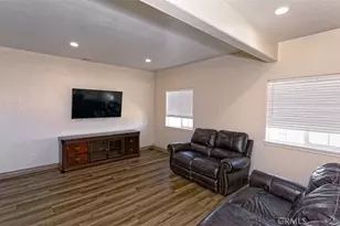 8855 Smith Rd, Phelan, CA 92371 - Photo 17