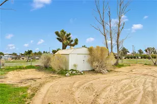 6450 Maricopa Rd, Phelan, CA 92371 - Photo 25