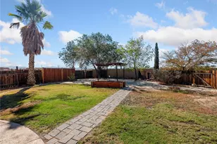 12929 Topaz Cir, Victorville, CA 92392 - Photo 39