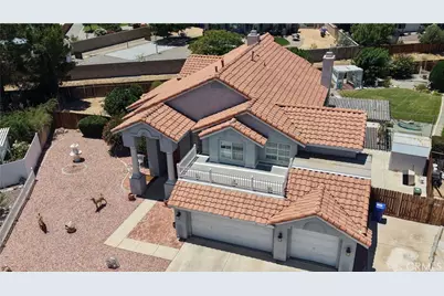 20404 Half Moon Court, Apple Valley, CA 92308 - Photo 5