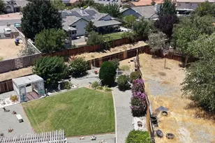 20404 Half Moon Ct, Apple Valley, CA 92308 - Photo 37