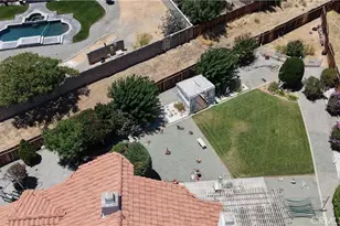 20404 Half Moon Ct, Apple Valley, CA 92308 - Photo 31