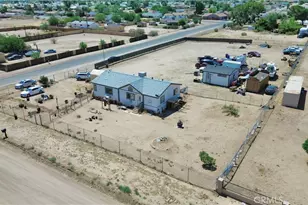 13376 Pacoima, Victorville, CA 92392 - Photo 7