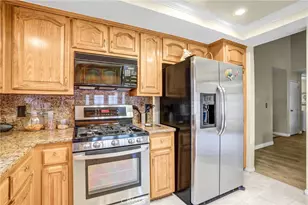 27989 Pacific, Highland, CA 92346 - Photo 7