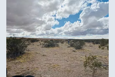 20 Matawan, Apple Valley, CA 92307 - Photo 1