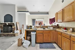 16255 Seneca Rd, Victorville, CA 92395 - Photo 9