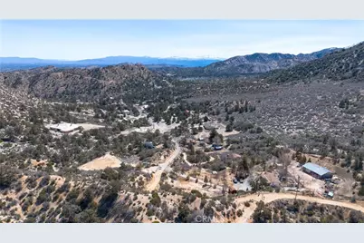 28102 Desert Front, Pinon Hills, CA 92372 - Photo 3