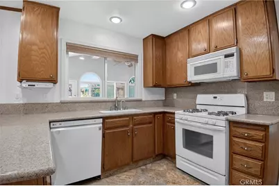7088 Arbor Court, Hesperia, CA 92345 - Photo 11