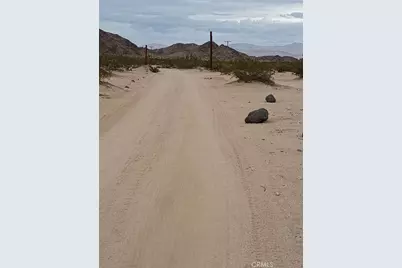 800 Bodick Road, Landers, CA 92285 - Photo 3