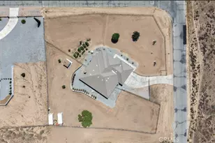 6797 Blue Rose, Oak Hills, CA 92344 - Photo 7