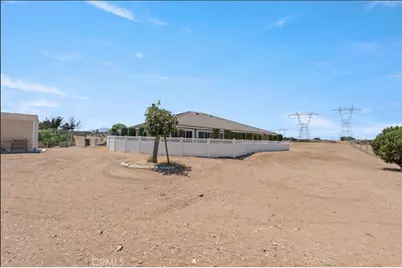 6797 Blue Rose, Oak Hills, CA 92344 - Photo 17