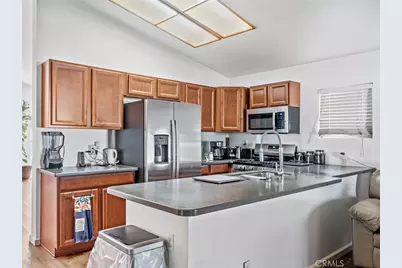 11068 Tamarisk, Adelanto, CA 92301 - Photo 7