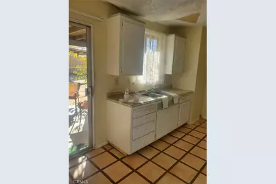 5566 Daisy, 29 Palms MCB, CA 92277 - Photo 9