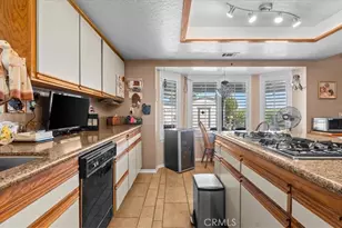 16885 Lambert Ln, Victorville, CA 92395 - Photo 13