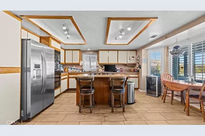 16885 Lambert Lane, Victorville, CA 92395 - Photo 9