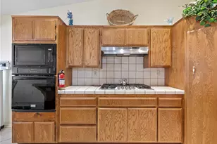 18668 Kamana, Apple Valley, CA 92307 - Photo 11