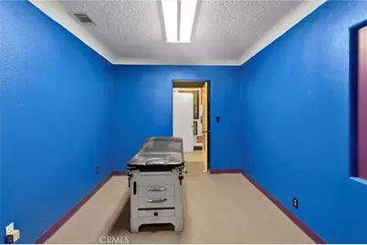 313 E Buena Vista Street, Barstow, CA 92311 - Photo 9