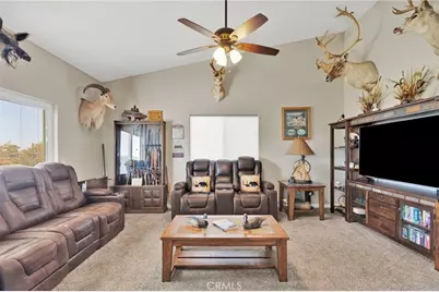 8140 Heartland, Oak Hills, CA 92344 - Photo 23