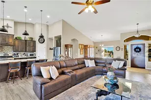 8140 Heartland, Oak Hills, CA 92344 - Photo 15