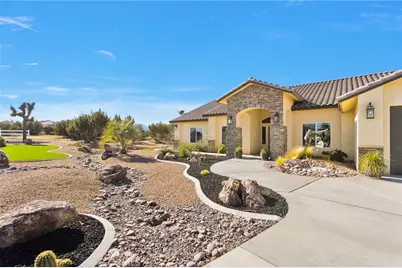 8140 Heartland, Oak Hills, CA 92344 - Photo 5