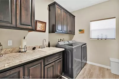 8140 Heartland, Oak Hills, CA 92344 - Photo 41