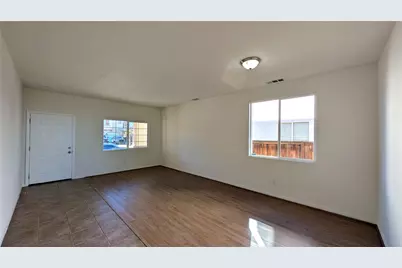 13645 Mayflower, Victorville, CA 92392 - Photo 5