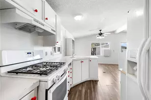 22020 Nisqually Road, Apple Valley, CA 92308 - Photo 13