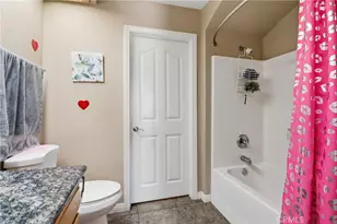 15120 Live Oak St, Hesperia, CA 92345 - Photo 29